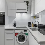 Cozy Apartments - 4 Min U6 Josefstaedterstrasse