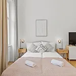 Cozy Vienna Apartments - 4 Min U6 Josefstaedterstrasse